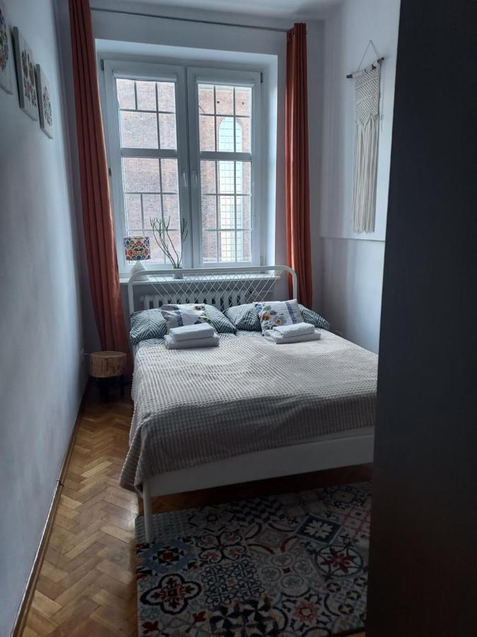 Apartment In Old Town - View Of Mariacki Church Гданск Екстериор снимка