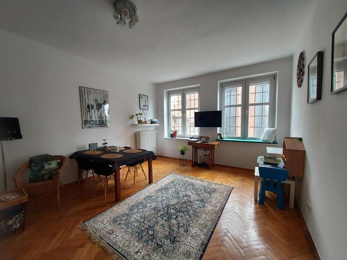 Apartment In Old Town - View Of Mariacki Church Гданск Екстериор снимка
